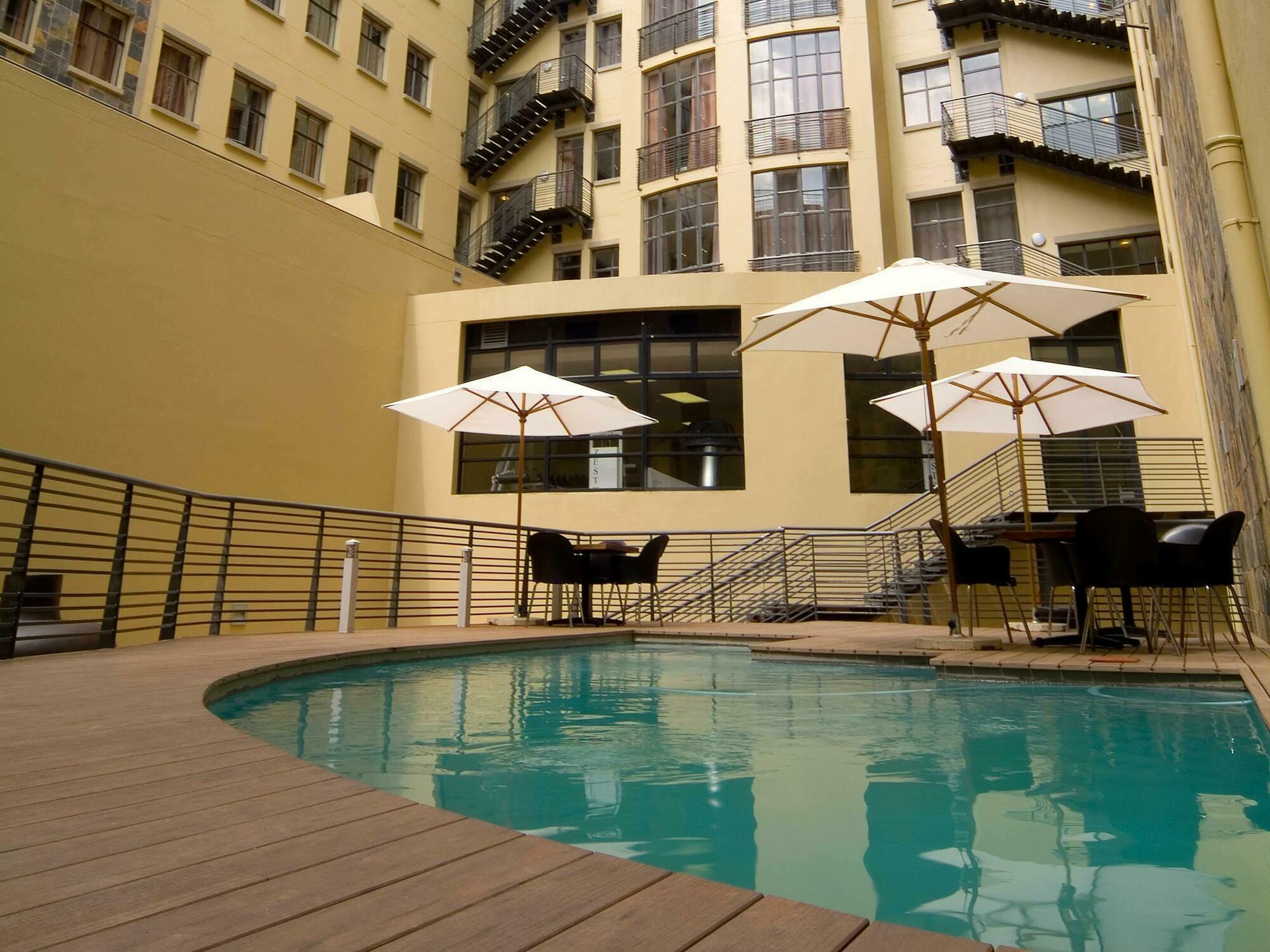 Premier Hotel Mapungubwe Йоханнесбург Экстерьер фото